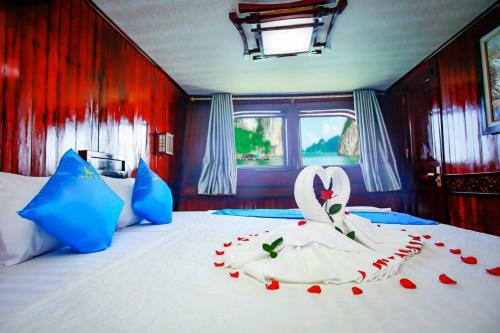 Sunlight Boutique Cruise