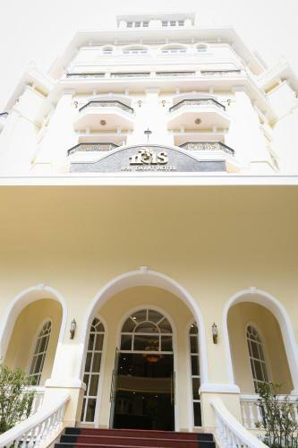 Iris Dalat Hotel