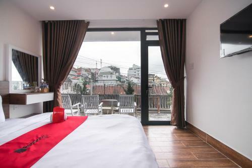 Hotel Reddoorz Near Nha Tho Con Ga