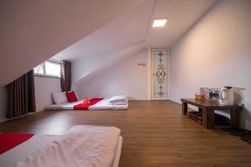 Hotel Reddoorz Near Nha Tho Con Ga