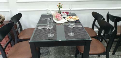 Hostal Bonjour Hanoi Hotel