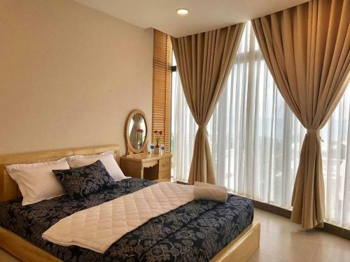 Blue Sapphire Sea View Apartment