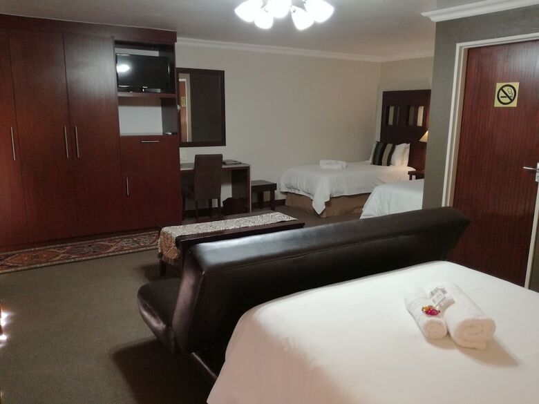 Hostal Belmont Guesthouse