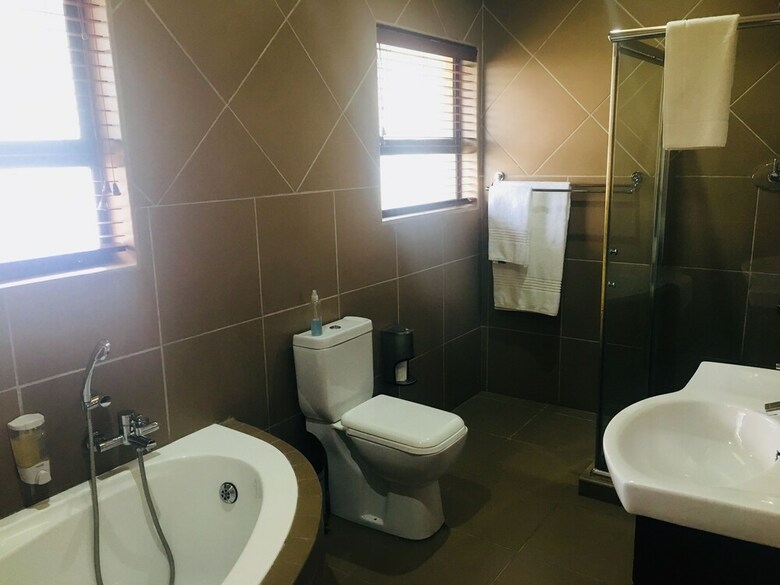 Hostal Belmont Guesthouse