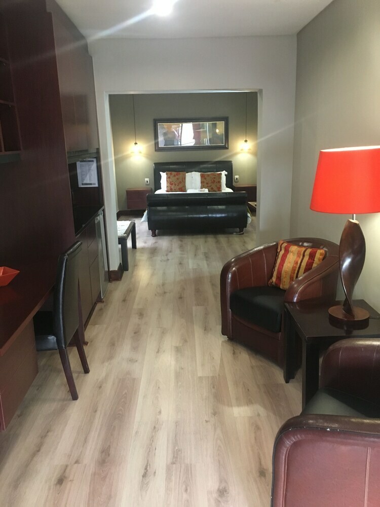 Hostal Belmont Guesthouse