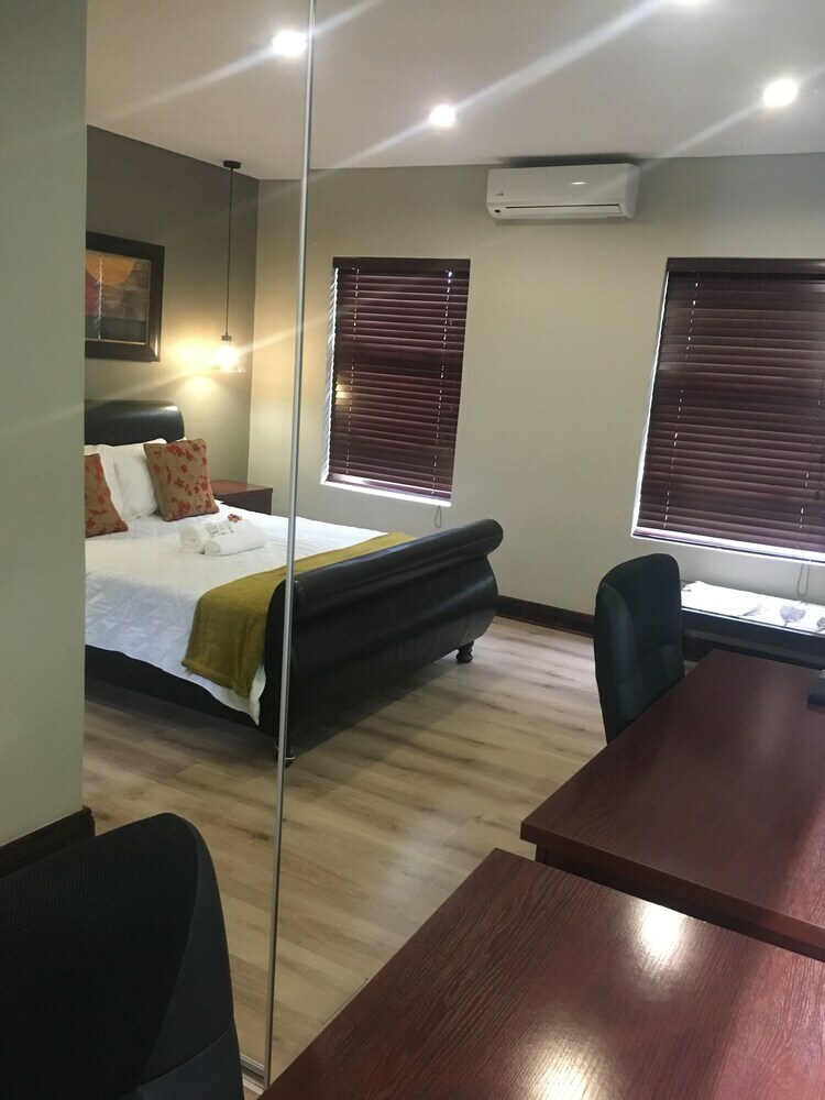 Hostal Belmont Guesthouse