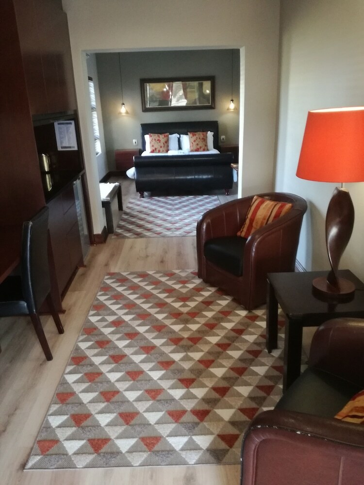 Hostal Belmont Guesthouse