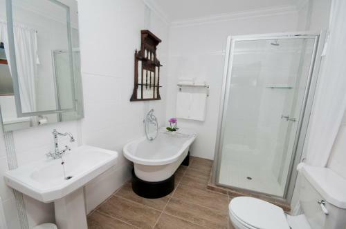 Madison Manor Boutique Hotel