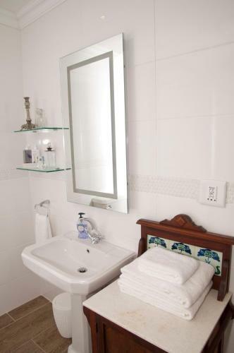 Madison Manor Boutique Hotel