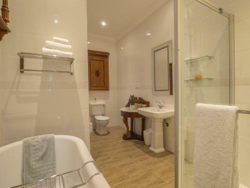 Madison Manor Boutique Hotel