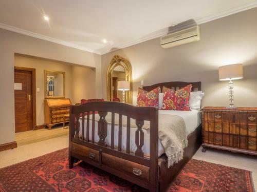 Madison Manor Boutique Hotel