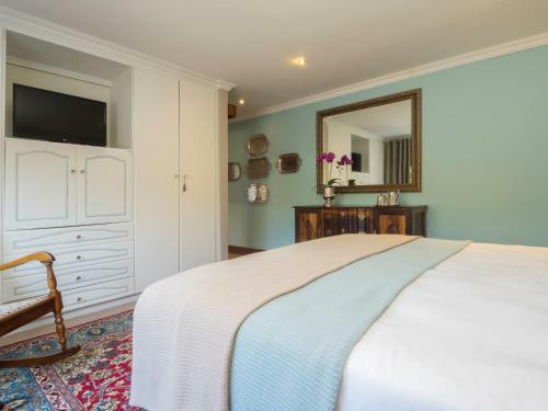 Madison Manor Boutique Hotel