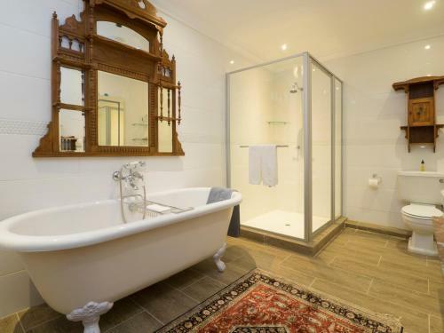 Madison Manor Boutique Hotel