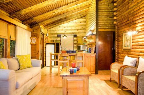 Hotel Under Milkwood Resort
