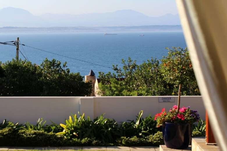 Hostal Aquamarine Guest House
