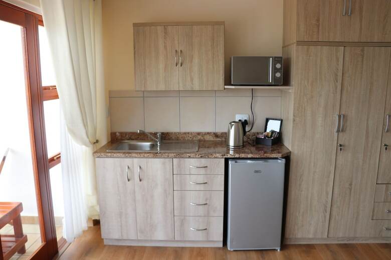 Hostal Aquamarine Guest House