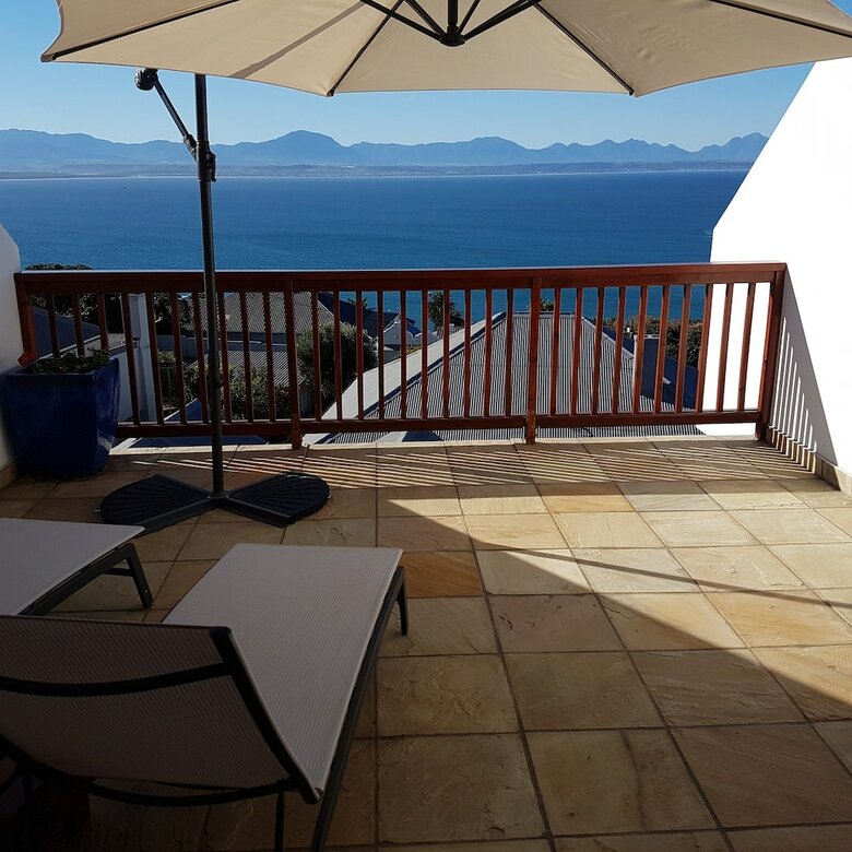 Hostal Aquamarine Guest House