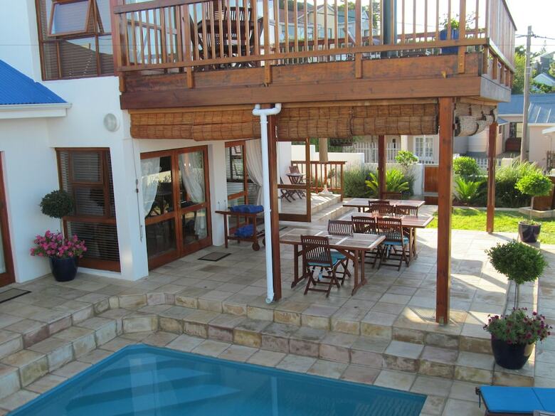 Hostal Aquamarine Guest House