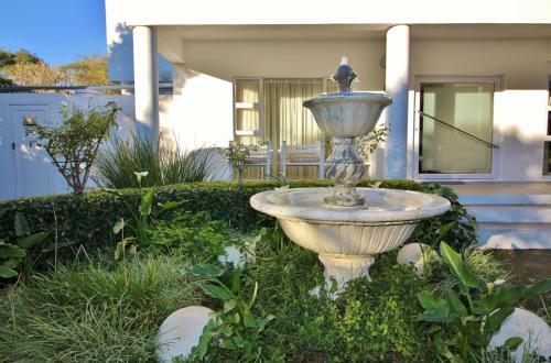 Hostal Livine Sante
