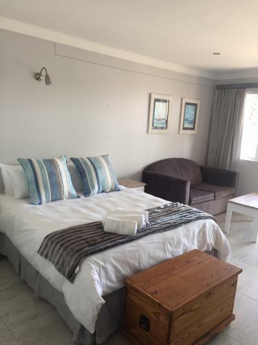 3a Port St Francis Studio Apartment