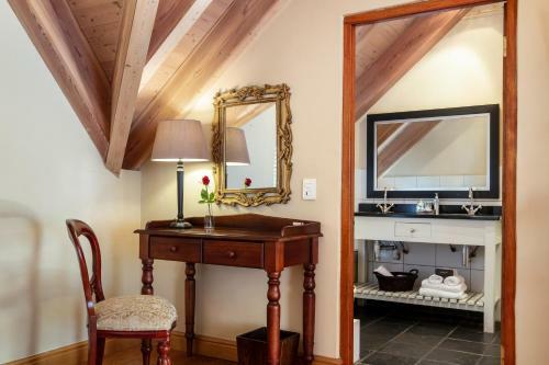 Bed & Breakfast De Hoek Manor