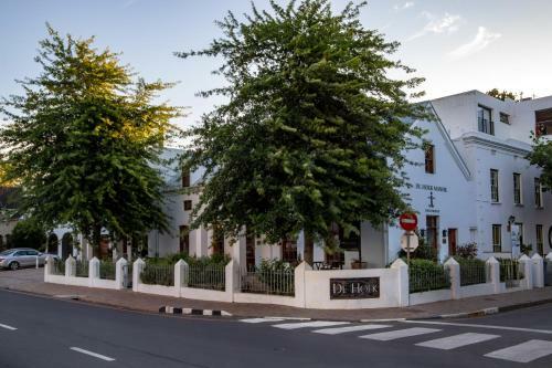 Bed & Breakfast De Hoek Manor