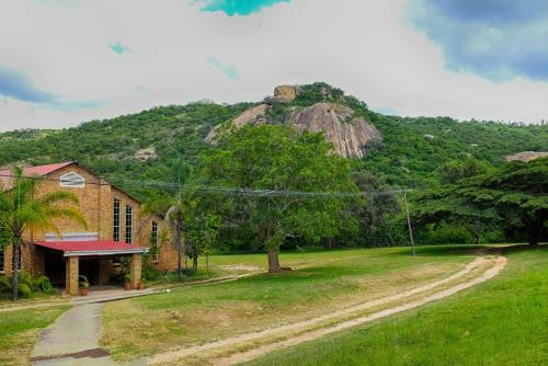 Lodge Near2numbi