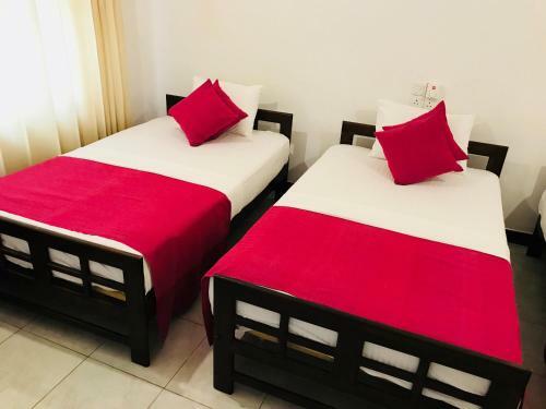 Hostal Eagle Resort