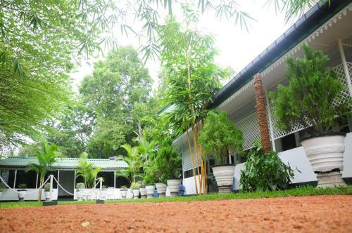 Hostal Levi's Tourist ? Anuradhapura