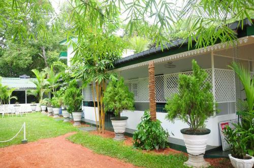 Hostal Levi's Tourist ? Anuradhapura