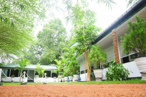 Hostal Levi's Tourist ? Anuradhapura