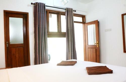 Hotel T & T