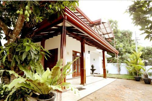 Hotel T & T