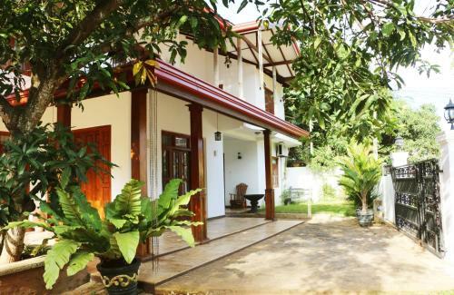 Hotel T & T