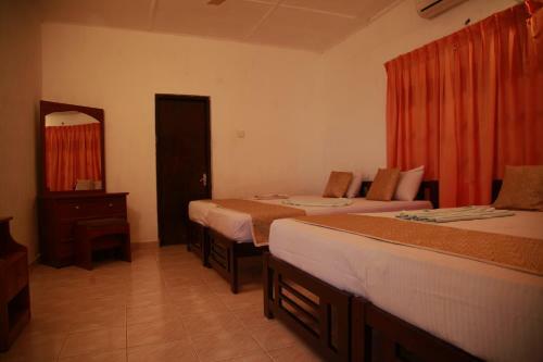 Hotel Cottage Tourist Rest