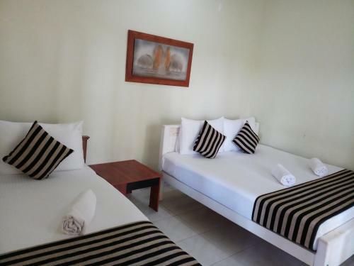 Hostal Heritage Lake View
