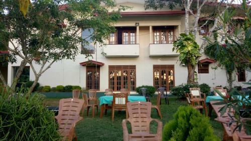 Hostal Heritage Lake View