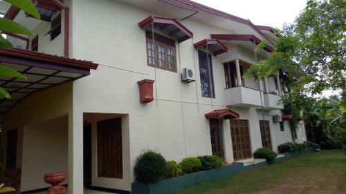 Hostal Heritage Lake View