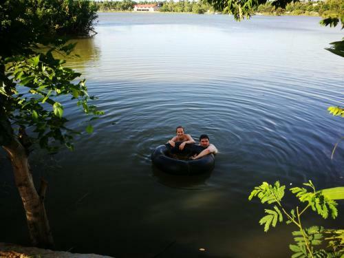 Lake Wave Hotel