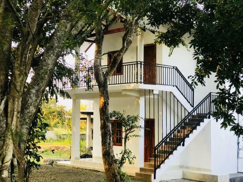 Hotel Andarawewa Nature Resort