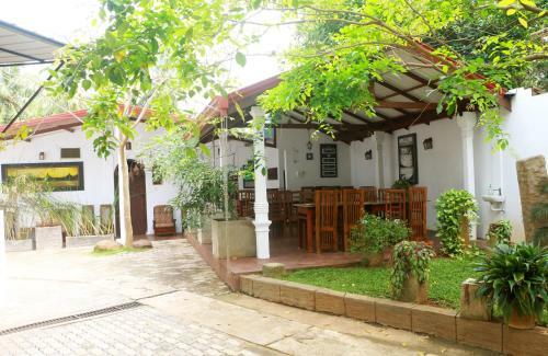 Lodge T&t