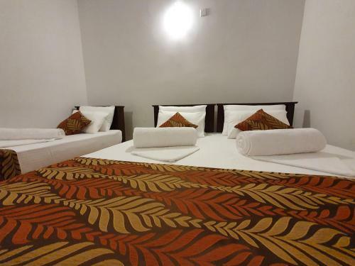 Hostal A And D Holiday Inn