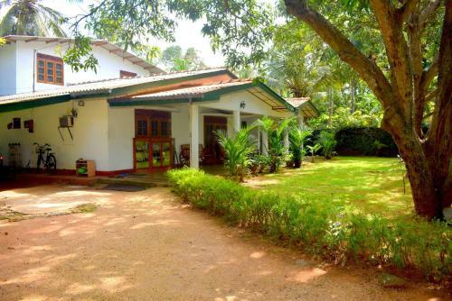 Hostal Cfc Holidays