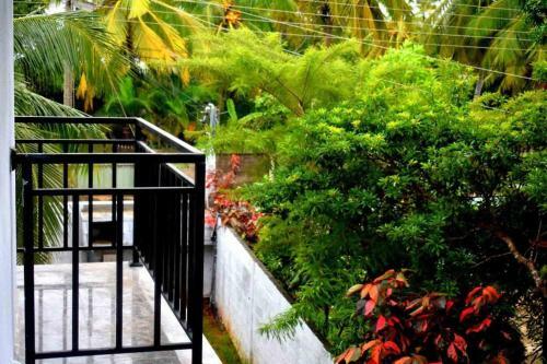 Hostal Lakeside Villa