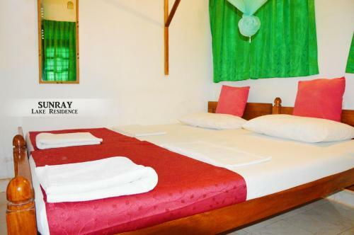 Hostal Sunray Lake Residence