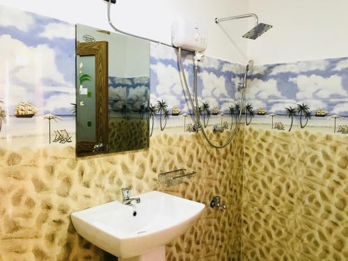 Hostal Royal White Tourist Rest