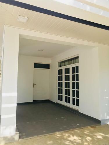 Hostal Royal White Tourist Rest