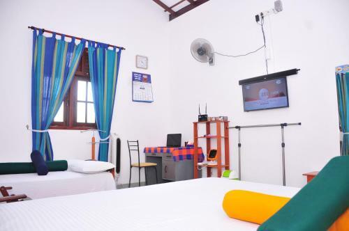 Hotel Suramya Resort
