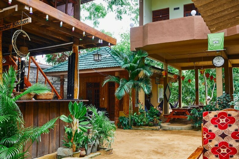 Hotel Lazy Bay