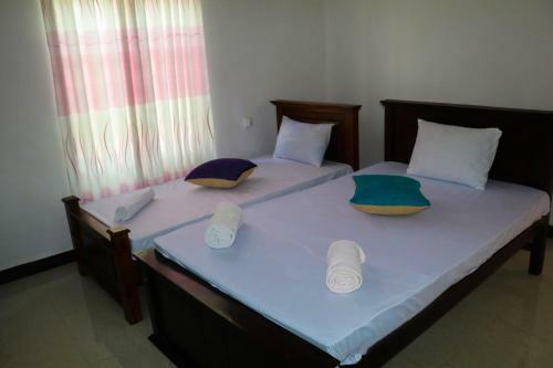 Hotel Deshani Holiday Inn